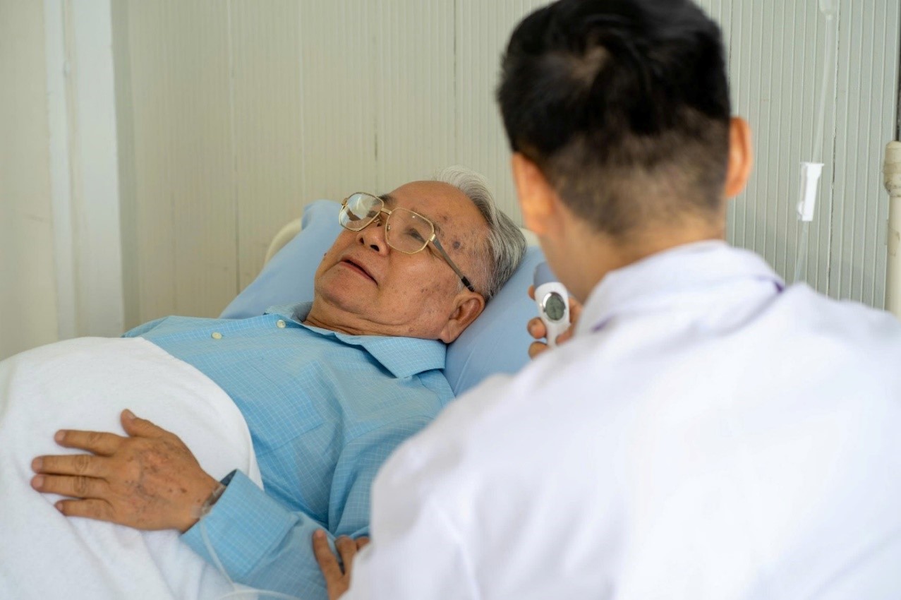 5 ảnh hưởng nghiêm trọng của sốt xuất huyết Dengue với người cao tuổi có bệnh mạn tính