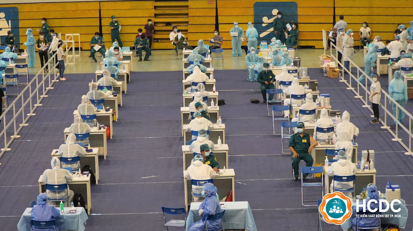 Chúng tôi cảm thấy an tâm trong công tác khi được tiêm vắc xin phòng COVID-19