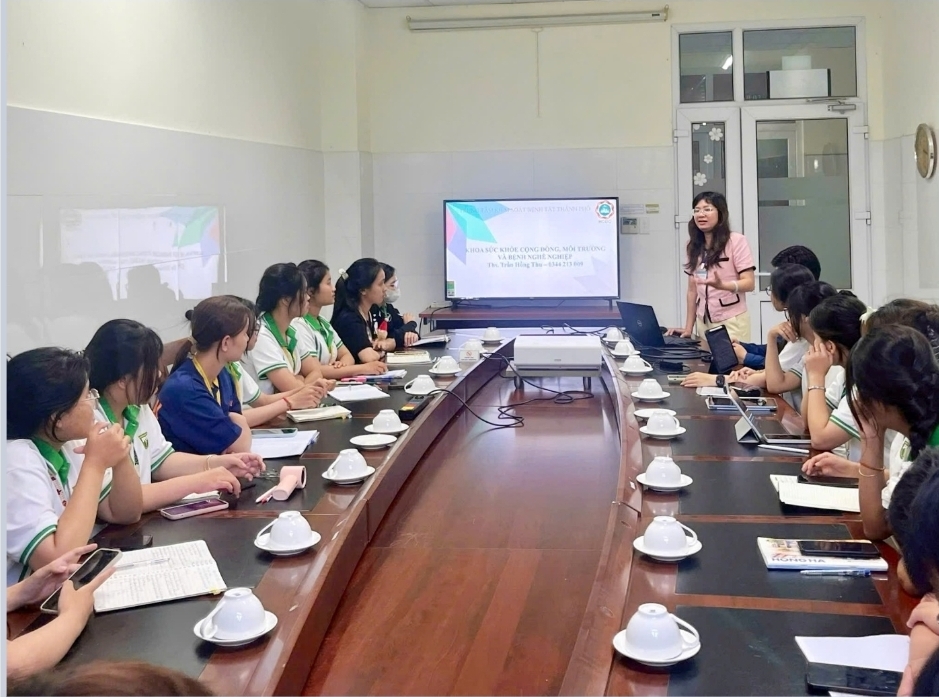 HCDC: Chia sẻ thực tế hoạt động với sinh viên Trường Đại học Y khoa Phạm Ngọc Thạch