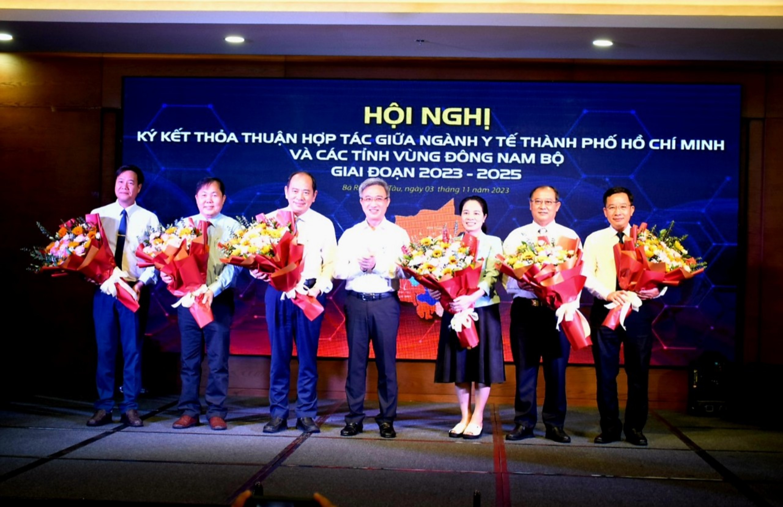 Ký kết hợp tác giữa Ngành y tế Thành phố Hồ Chí Minh và các tỉnh Đông Nam Bộ