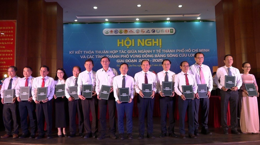 Lễ ký kết thỏa thuận hợp tác giữa ngành y tế thành phố Hồ Chí Minh và các tỉnh, thành phố vùng đồng bằng sông Cửu Long giai đoạn 2023 – 2025
