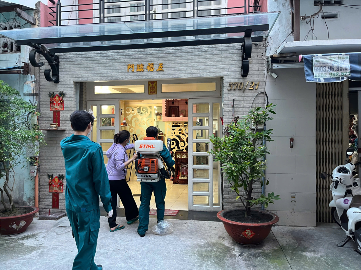 Phường Chợ Lớn tổ chức xử lý ổ dịch sốt xuất huyết tại khu phố 24