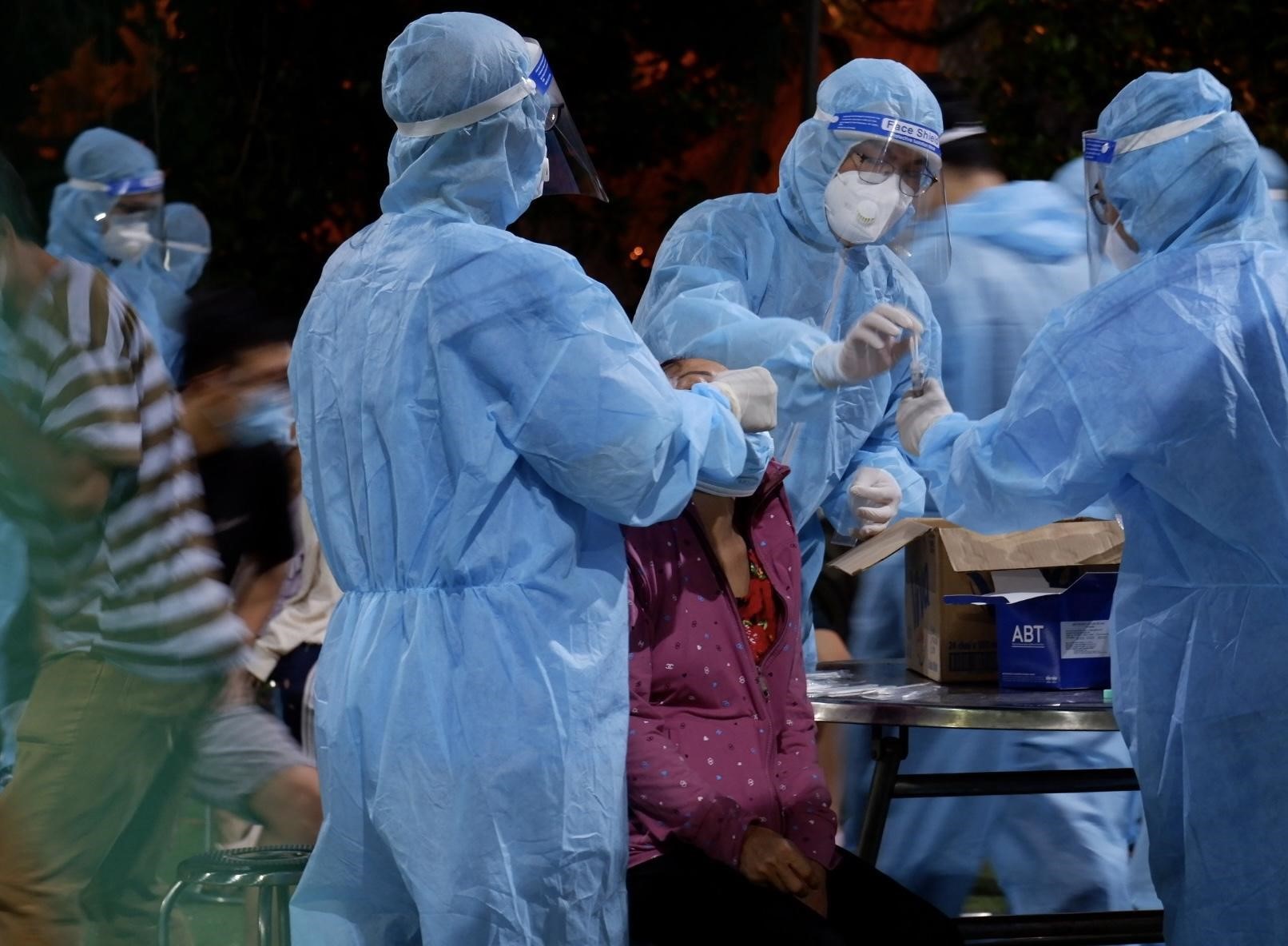 Quận Bình Tân: chiến dịch lấy mẫu toàn quận để chặn đứng, đẩy lùi dịch bệnh