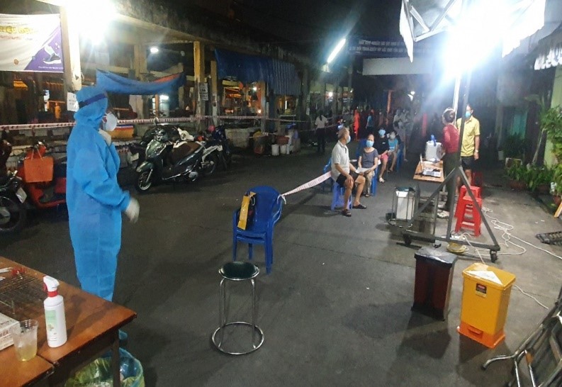Quận Phú Nhuận: Xét nghiệm truy vết Covid-19 thần tốc trong đêm