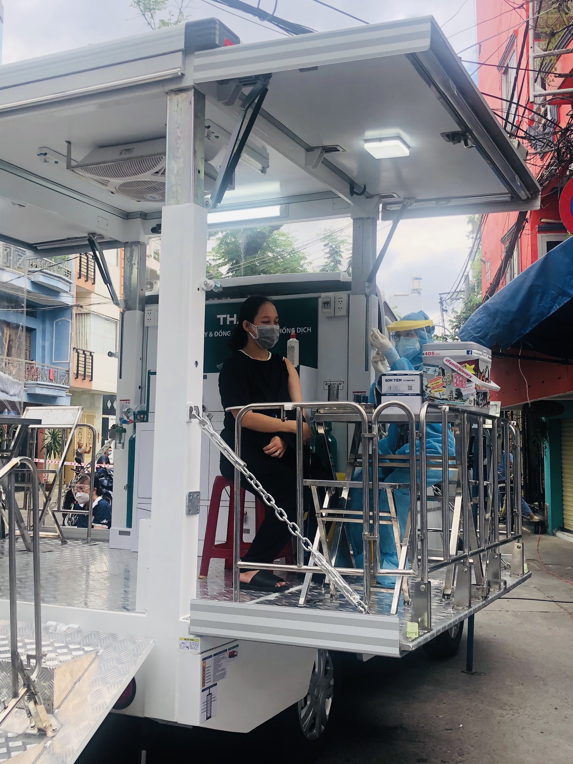 Tăng tốc bao phủ vắc xin để sớm trở lại bình thường mới