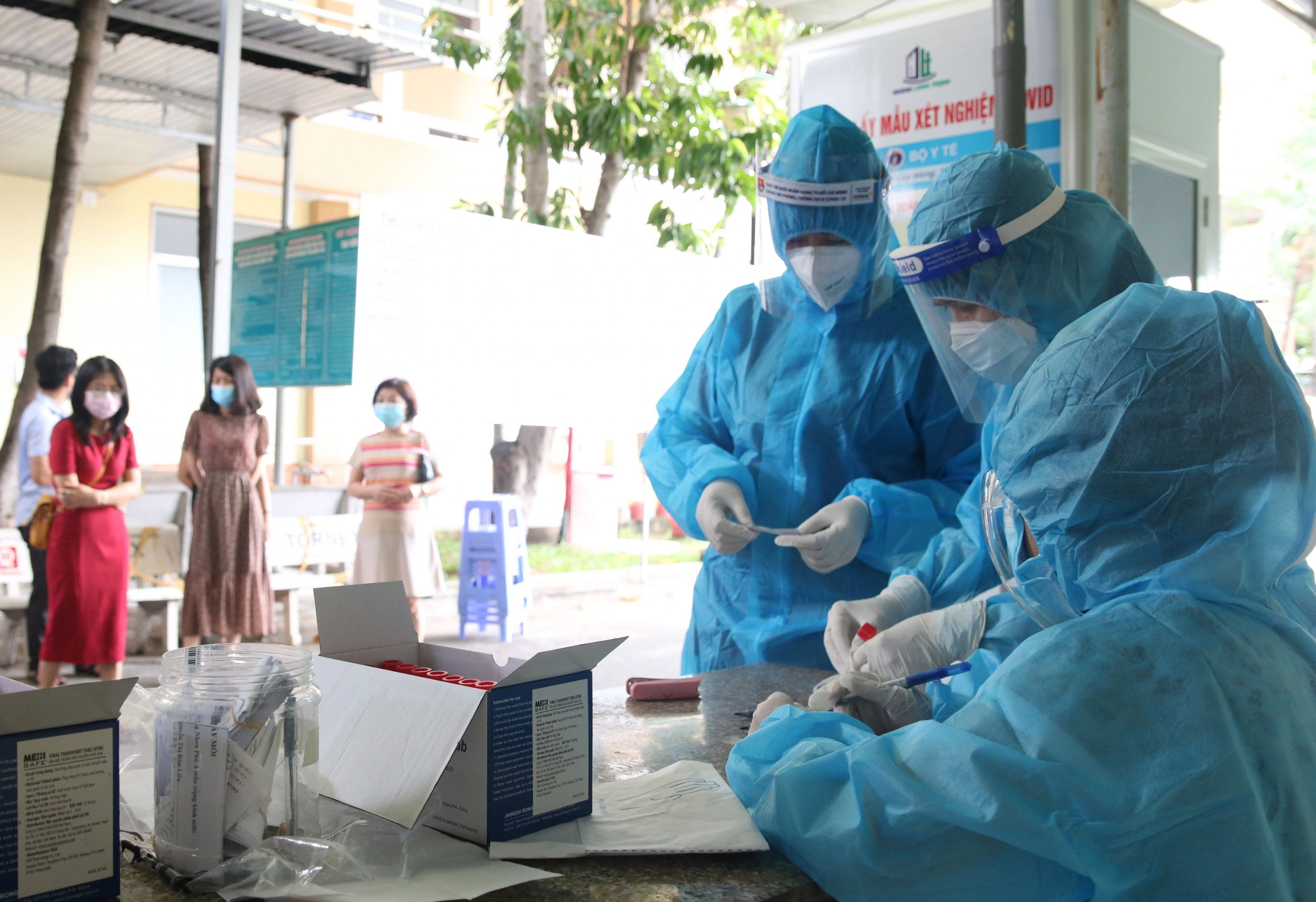 Thông tin về dịch bệnh COVID-19 tại TP.HCM (cập nhật 7g ngày 25/6/2021)