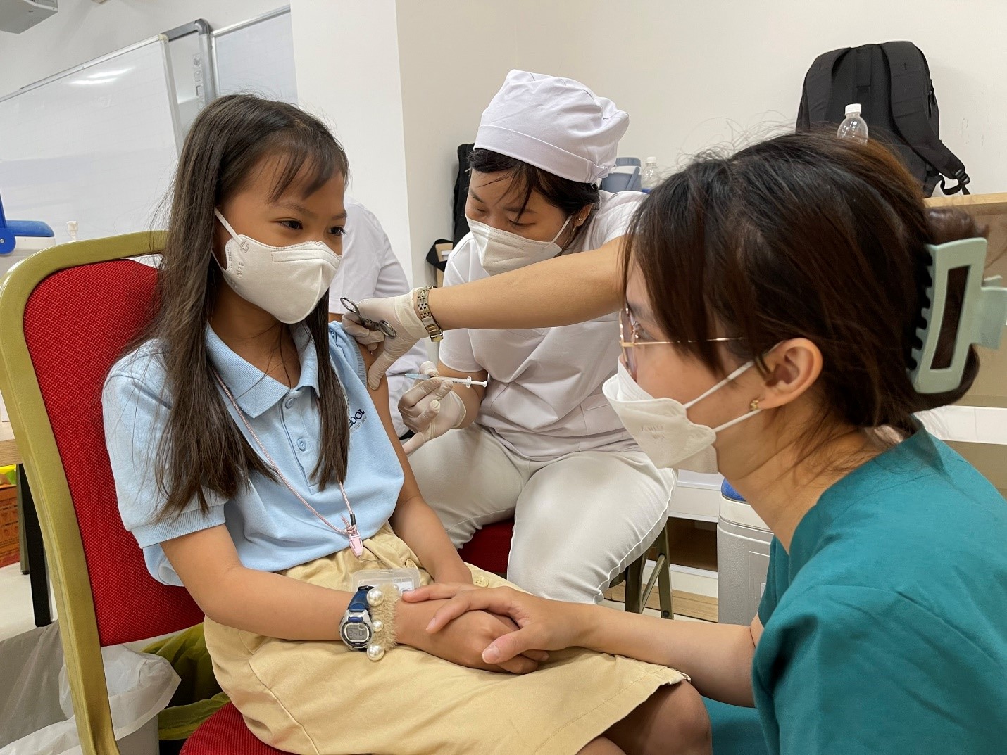 Tiêm vắc xin phòng COVID-19 an toàn cho trẻ em và thanh thiếu niên