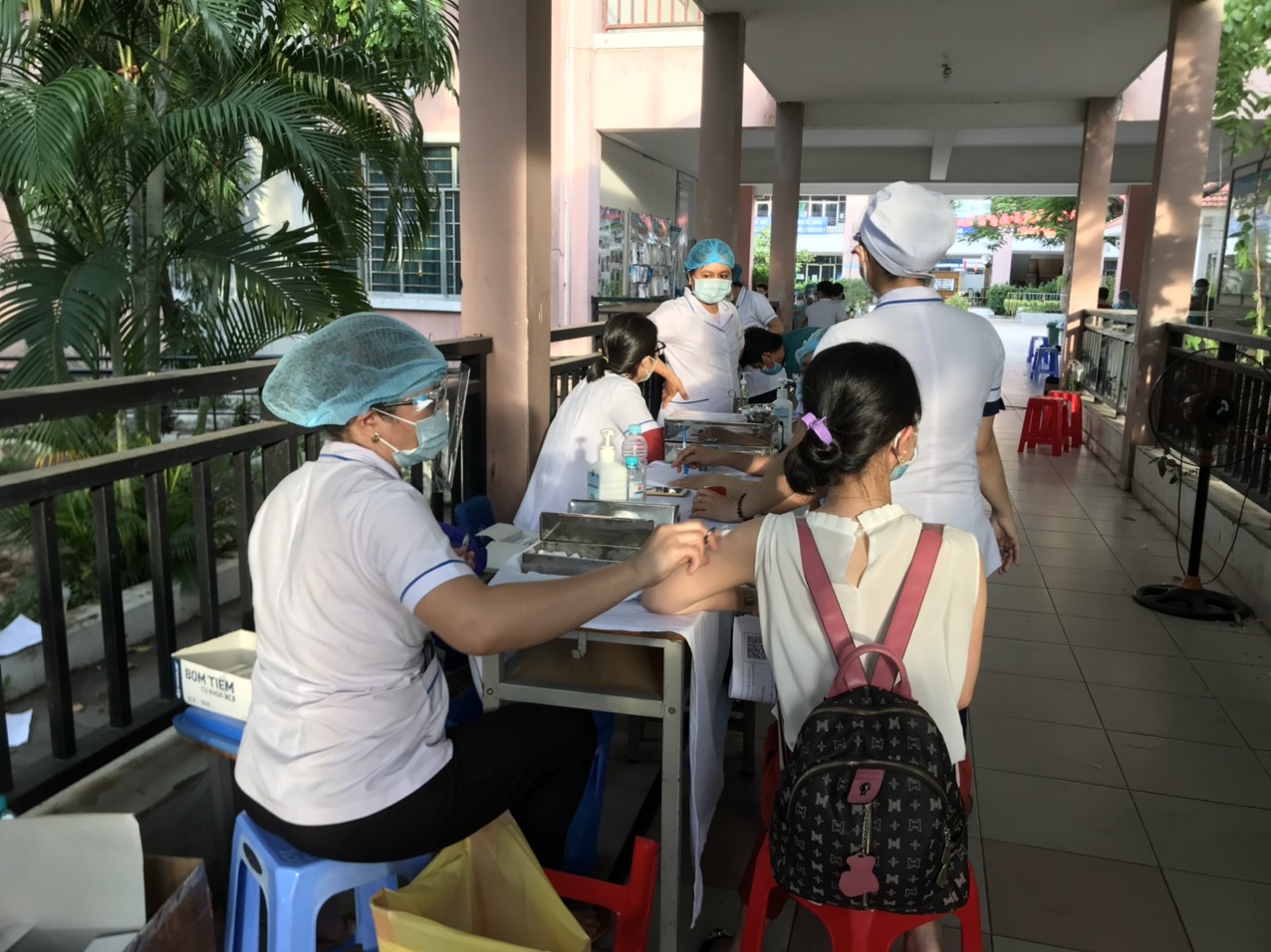 TP.HCM: Họp trực tuyến triển khai chiến dịch tiêm chủng đợt 5 vắc xin phòng COVID-19