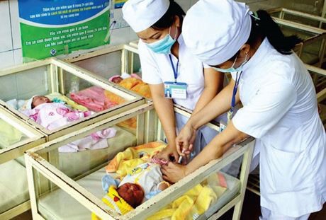 Vì sao cần tiêm vắc - xin viêm gan B cho trẻ sơ sinh trong 24 giờ đầu tiên sau sinh