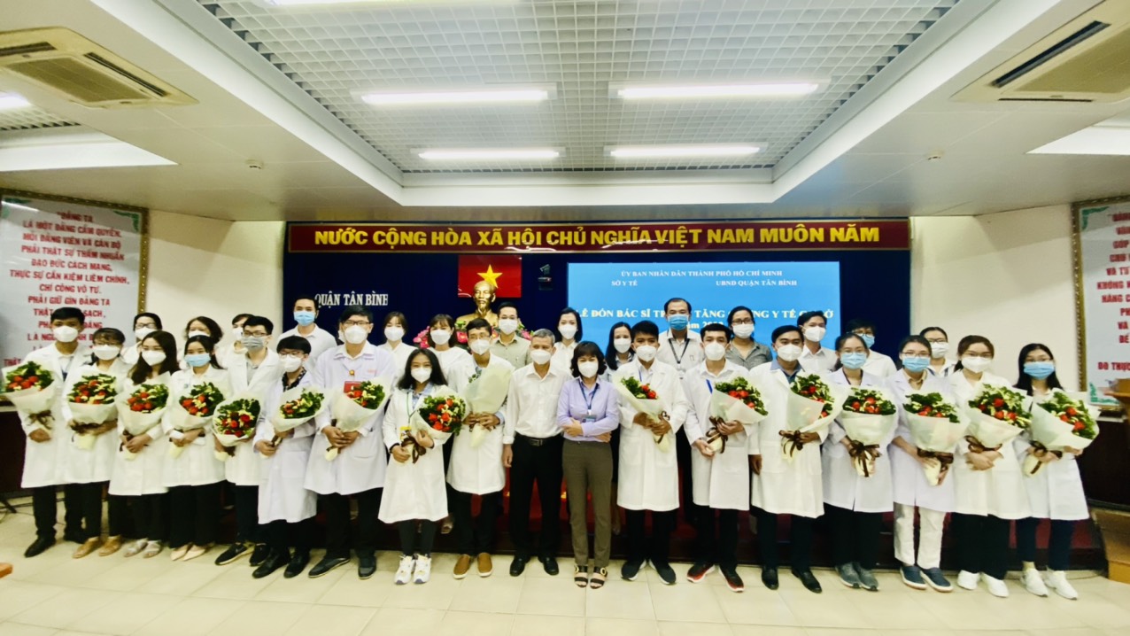 Quận Tân Bình: Đón nhận bác sĩ trẻ tăng cường về 15 trạm y tế cơ sở năm 2022
