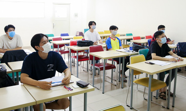 TP.HCM: Mở lại hoạt động những lĩnh vực thiết yếu từ ngày 1/3/2021