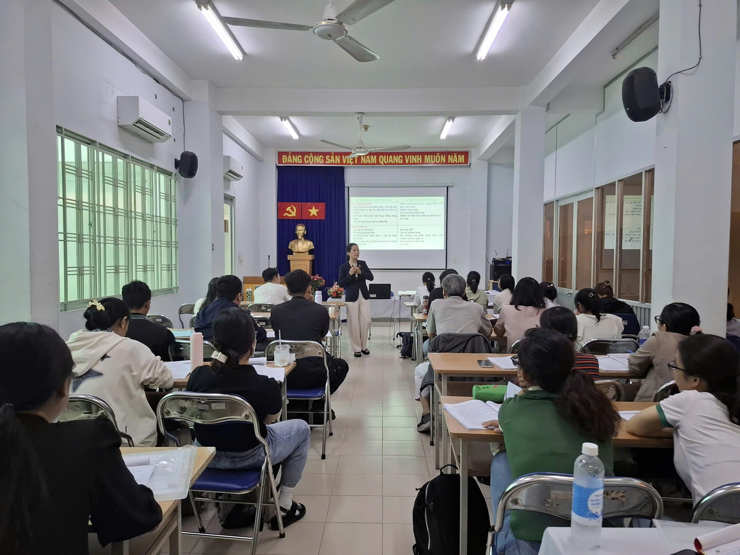 HCDC tổ chức các khóa đào tạo cập nhật kiến thức y khoa liên tục “An toàn tiêm chủng” đầu tiên năm 2026