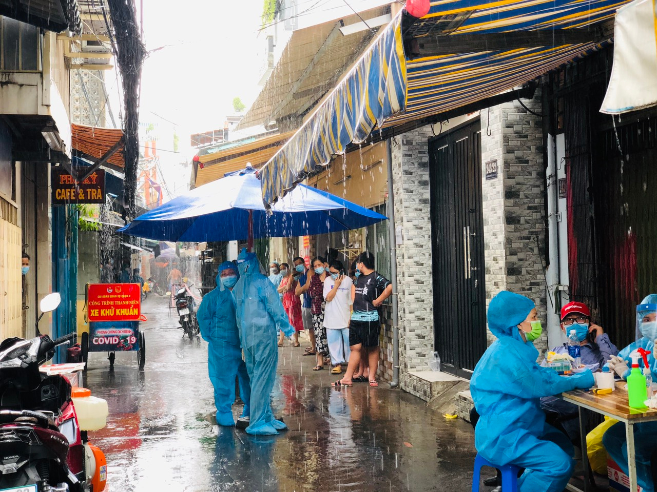 Bản tin COVID-19 chiều 16/6: TP.HCM ghi nhận thêm 80 trường hợp nhiễm