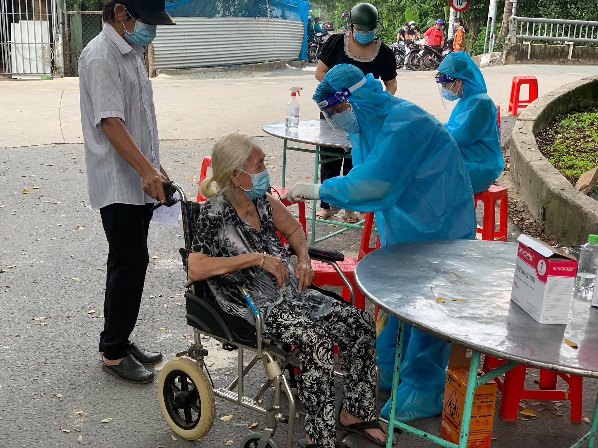 Bản tin COVID-19 tối 04/9: TP.HCM ghi nhận thêm 4.104 ca nhiễm mới