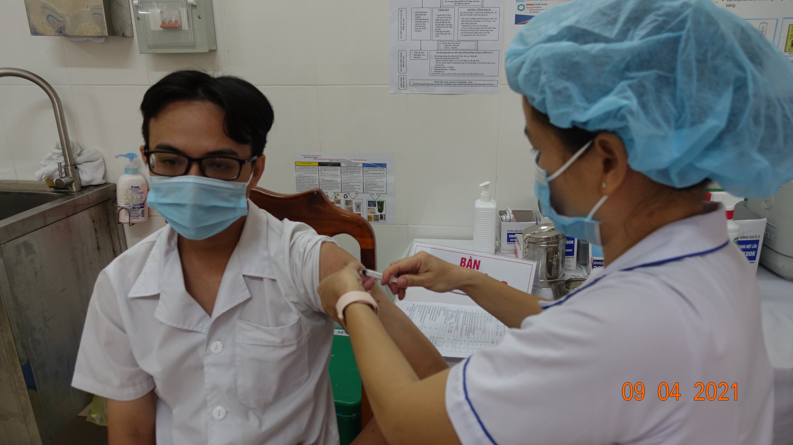 Bộ Y tế- WHO- UNICEF: Tiêm chủng vắc xin phòng COVID-19 an toàn góp phần đẩy lùi đại dịch