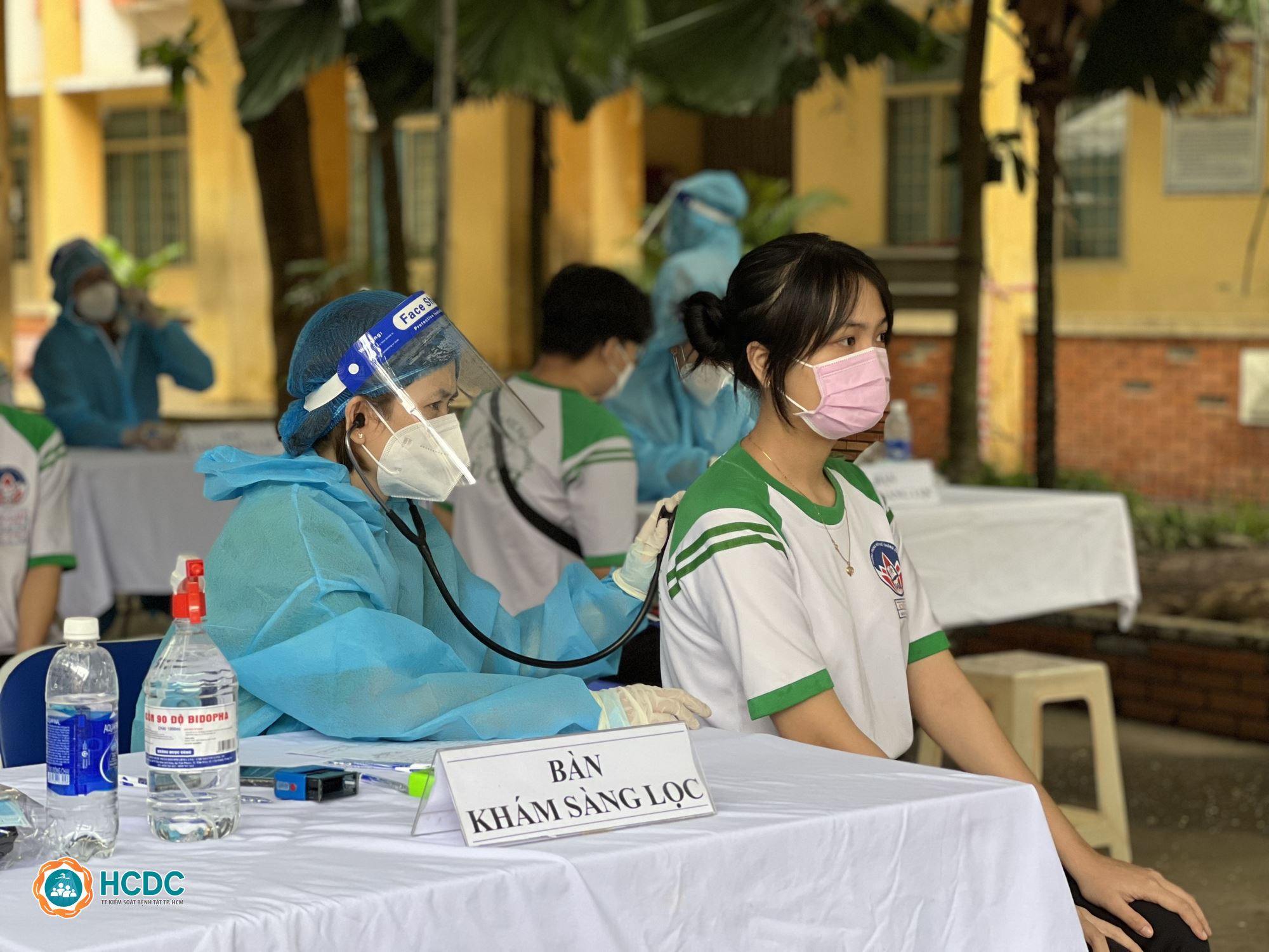 Cập nhật bảng kiểm trước tiêm chủng vắc xin phòng COVID-19 đối với trẻ em