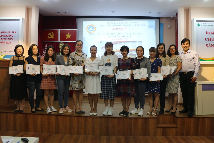 HCDC: Bế giảng khóa đào tạo liên tục về “Dinh dưỡng tiết chế”