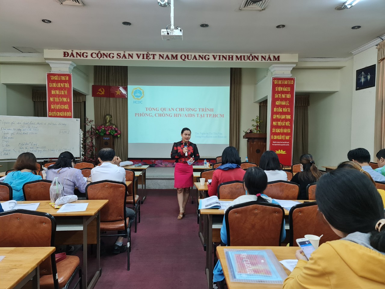 HCDC: Tổ chức Tập huấn hoạt động rà soát, tiếp cận, chuyển gửi dịch vụ hỗ trợ HIV/AIDS