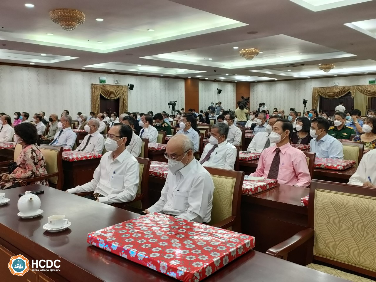 Họp mặt các Giáo sư, Phó Giáo sư, thầy thuốc tiêu biểu trong hoạt động đào tạo nguồn nhân lực y tế cho Thành phố