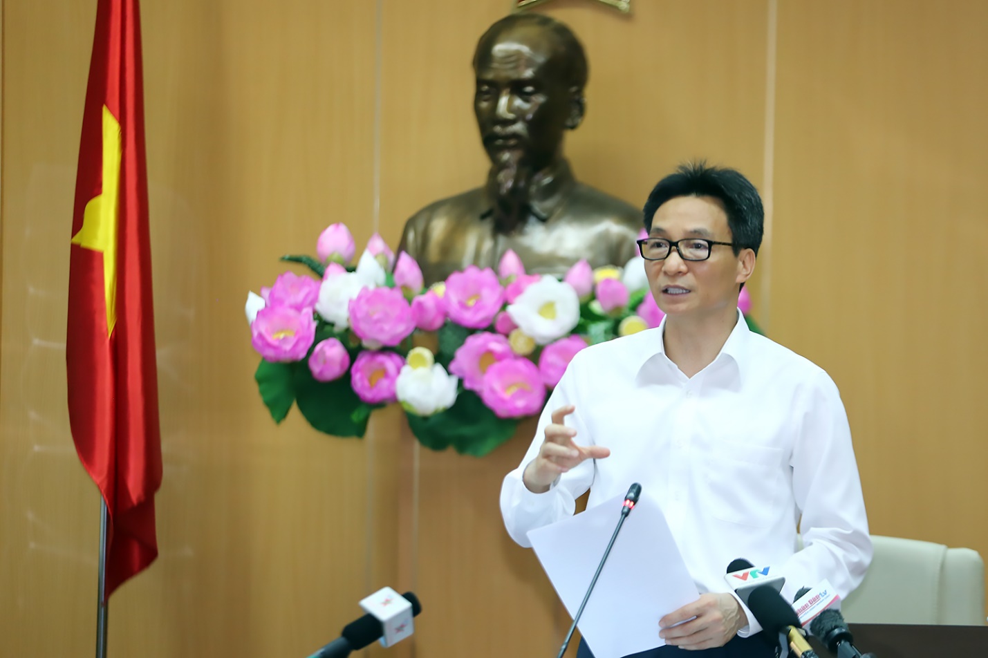 Kiểm soát dịch bệnh - Chung sống an toàn - Điều chỉnh tích cực