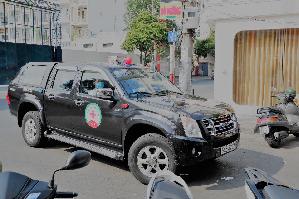 Phóng sự ảnh: Niềm vui òa vỡ của người dân sống tại Hẻm 245 Nguyễn Trãi, phường Nguyễn Cư Trinh, Q1 khi gỡ lệnh phong tỏa khu vực