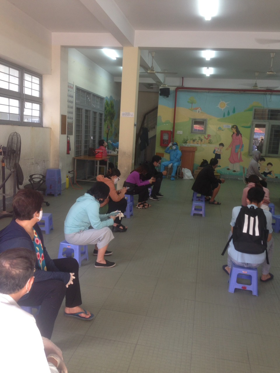 QUẬN 10: Khẩn trương điều tra, truy vết các trường hợp tiếp xúc với bệnh nhân COVID-19