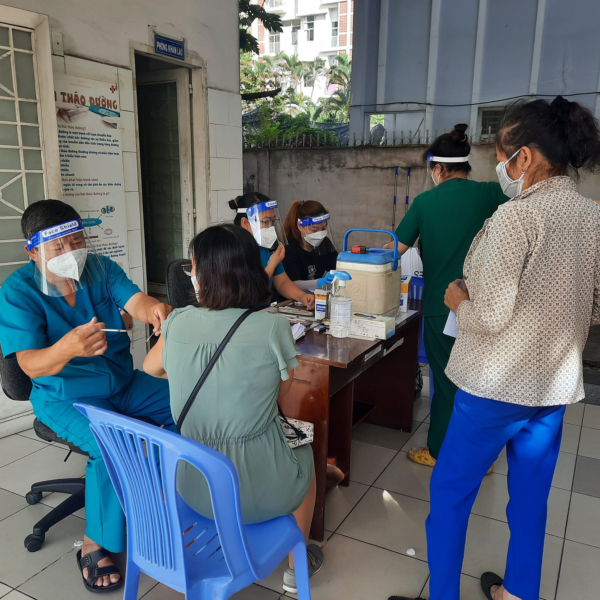 QUẬN 7: PHƯỜNG TÂN PHONG TỔ CHỨC THỰC HIỆN CHIẾN DỊCH BẢO VỆ NGƯỜI THUỘC NHÓM NGUY CƠ