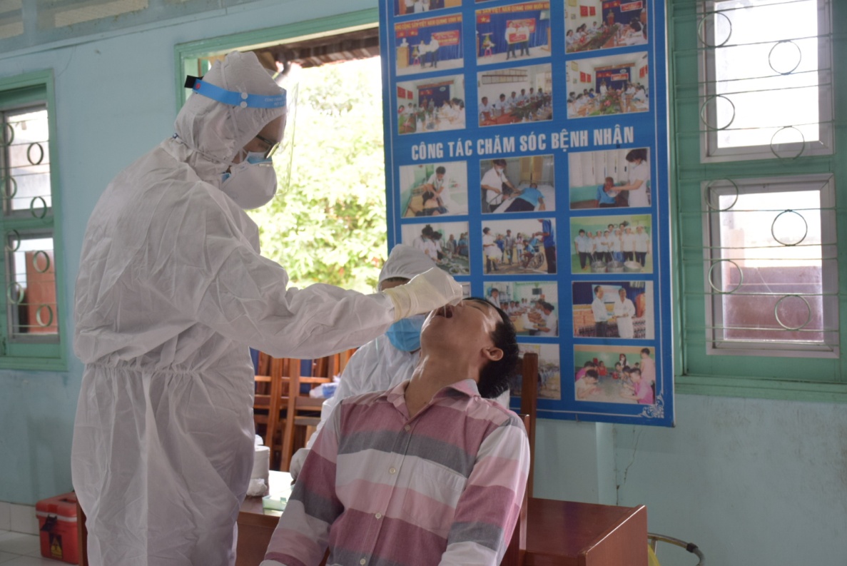 Quận Thủ Đức: triển khai lấy mẫu xét nghiệm Covid -19 tại trung tâm bảo trợ xã hội và chợ đầu mối