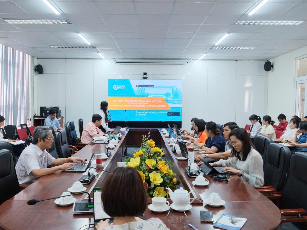 Tăng cường giám sát dịch bệnh và hoàn thành chỉ tiêu tiêm chủng năm 2026