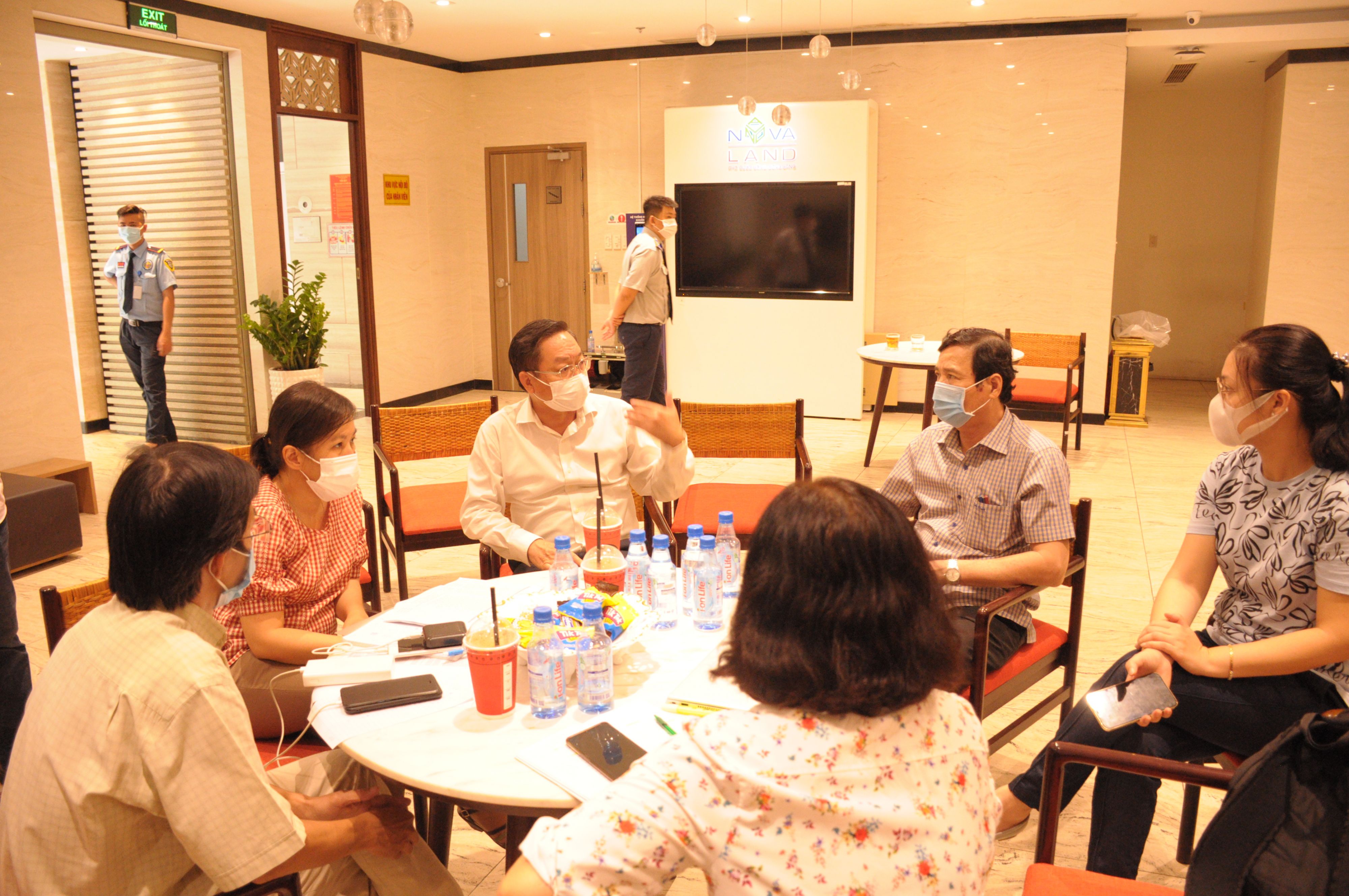 TP.HCM: khẩn trương truy vết khoanh vùng các trường hợp tiếp xúc với ca nghi nhiễm làm việc tại toà 65 Nguyễn Du, Quận 1