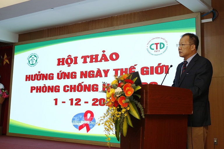 Trải lòng của người phụ nữ có HIV, hàng ngày chạy xe ôm mưu sinh