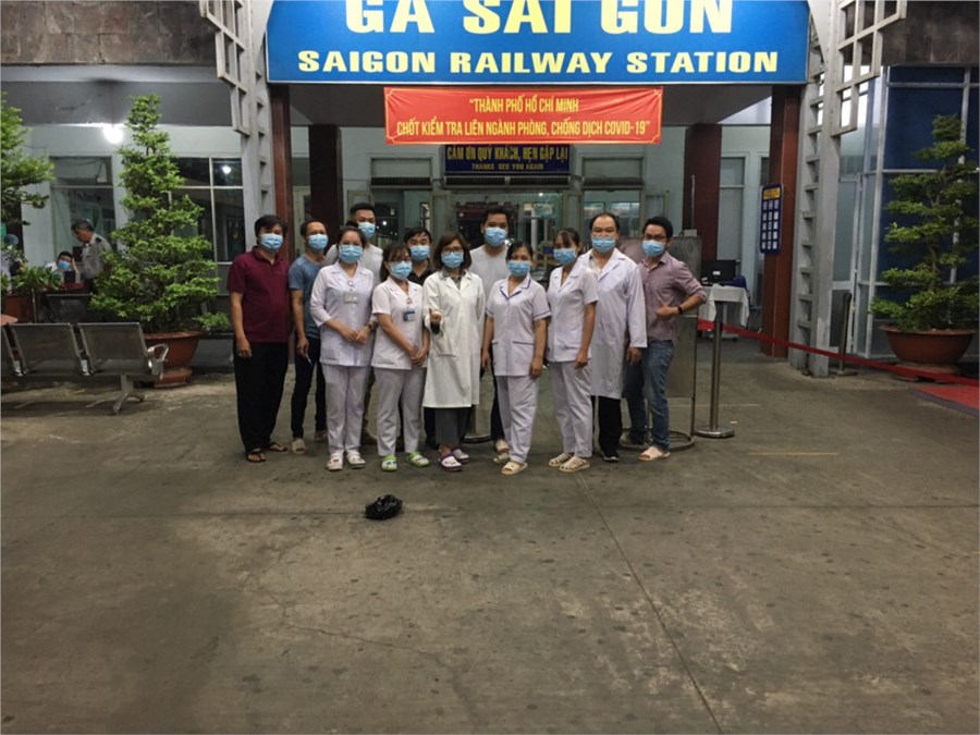 Trung tâm Y tế huyện Nhà Bè: trực kiểm dịch y tế tại Ga Sài Gòn