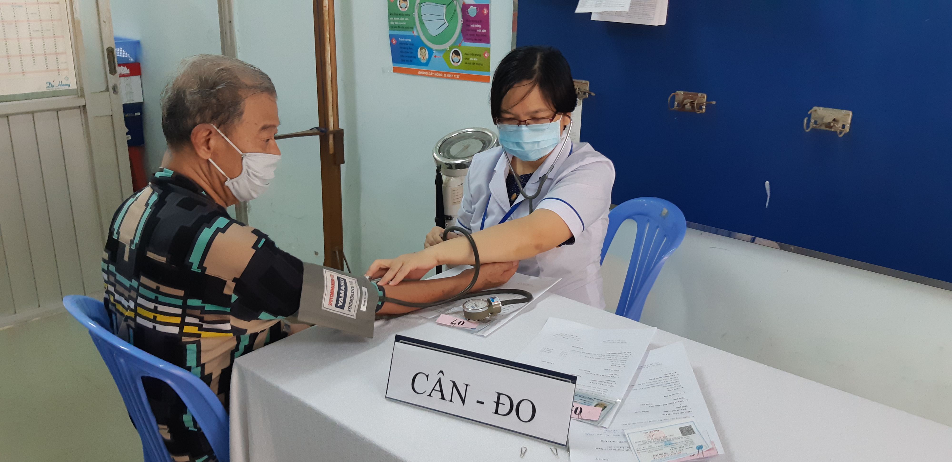 Trung tâm Y tế quận 8: khám sức khỏe cho người cao tuổi