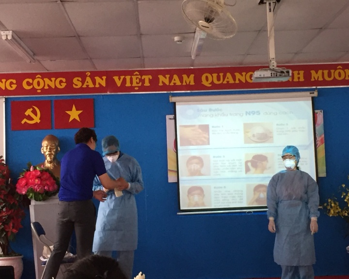 TTYT Quận Phú Nhuận tổ chức tập huấn phòng lây nhiễm COVID-19