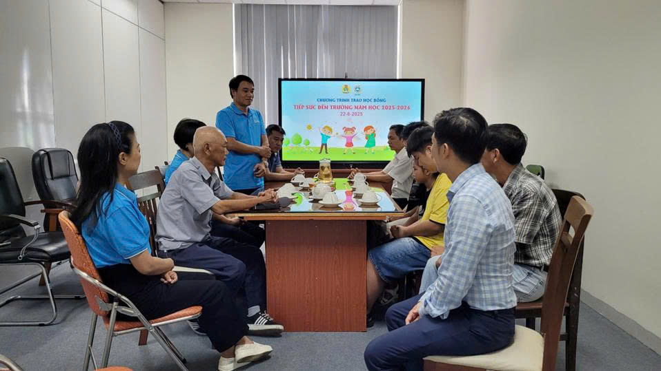 Tiếp sức đến trường: chương trình chăm lo, chia sẻ cùng đoàn viên công đoàn Trung tâm Kiểm soát bệnh tật thành phố