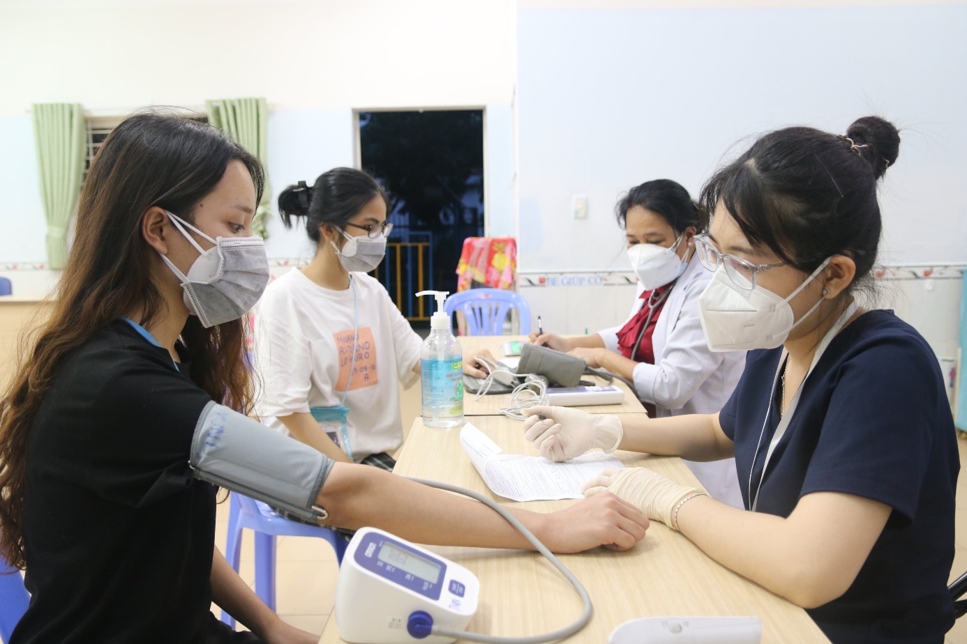 Bản tin COVID-19 sáng 30/7: TP.HCM ghi nhận 2.740 trường hợp nhiễm mới